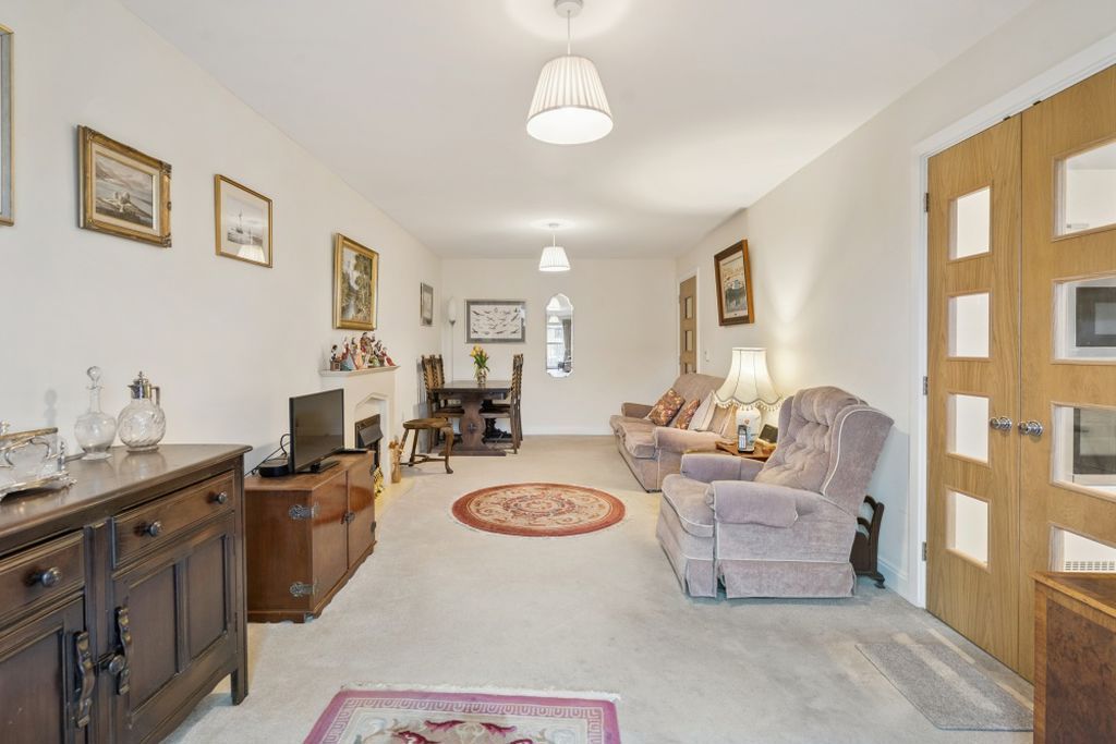 Additional image 5 of 2 bed flat for saleMarlow Road, Bourne End SL8