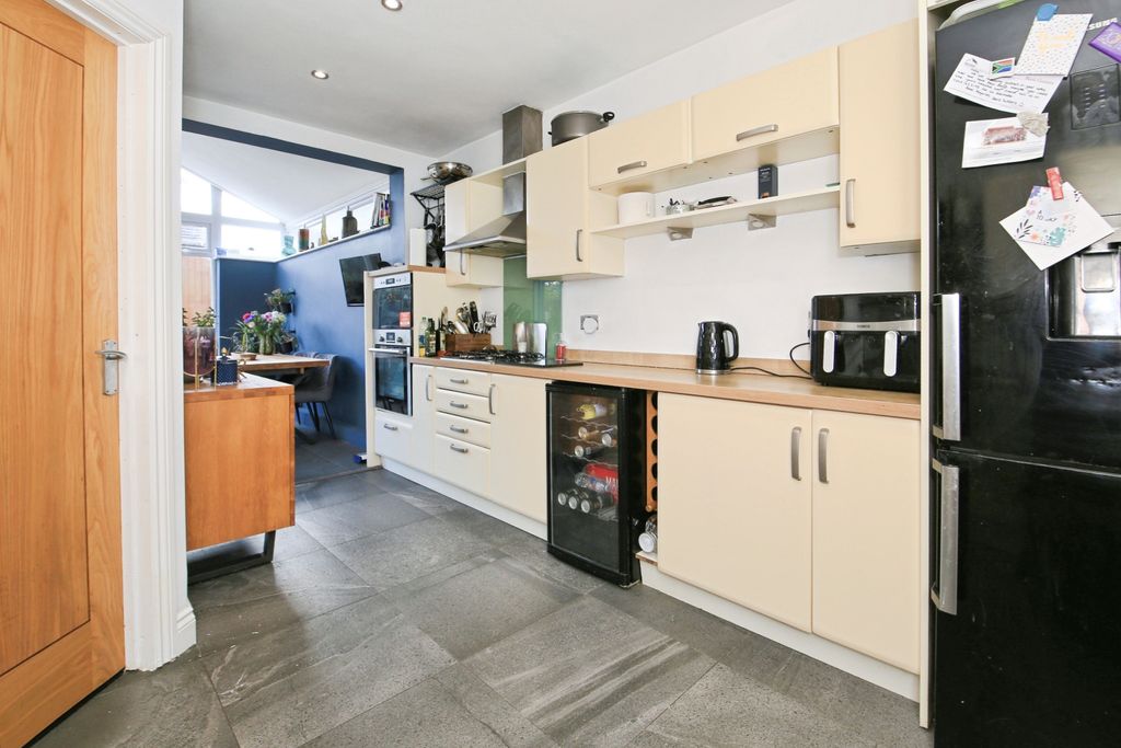 Additional image 6 of 3 bed semi-detached house for saleQueens Walk, Peterborough PE2