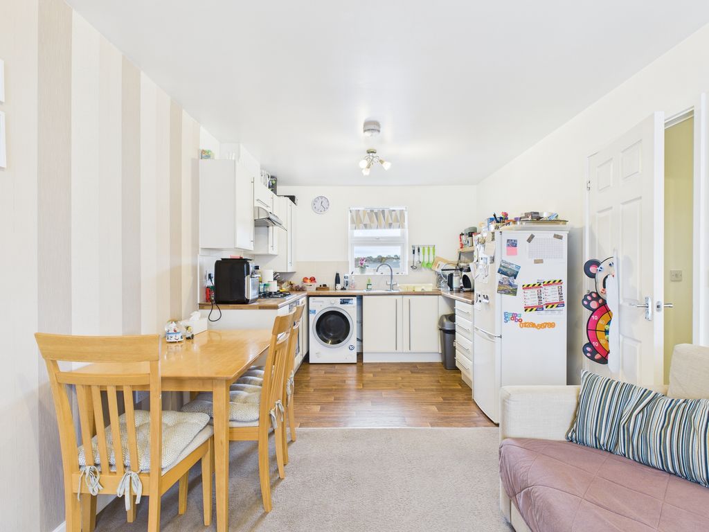 Additional image 4 of 2 bed flat for saleTeeswater Walk, Bridgwater TA6