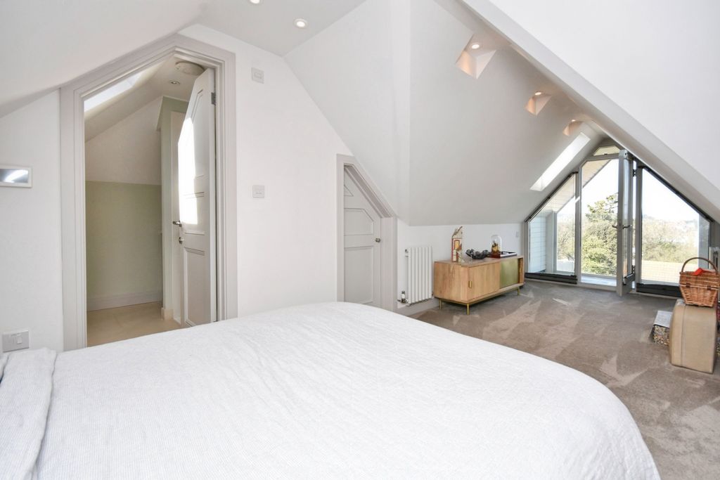 Additional image 4 of 3 bed semi-detached house for saleSeacroft Road, Broadstairs, Kent CT10