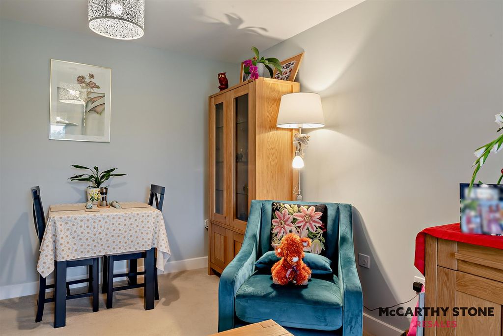 Additional image 7 of 2 bed flat for saleGordon Court, Flood Lane, Bridport DT6