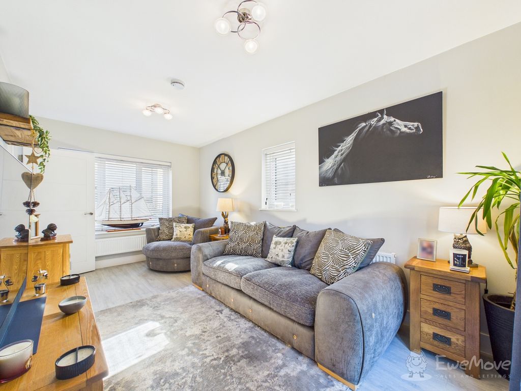 Additional image 5 of 4 bed detached house for saleFalstaff Walk, Bordon, Hampshire GU35