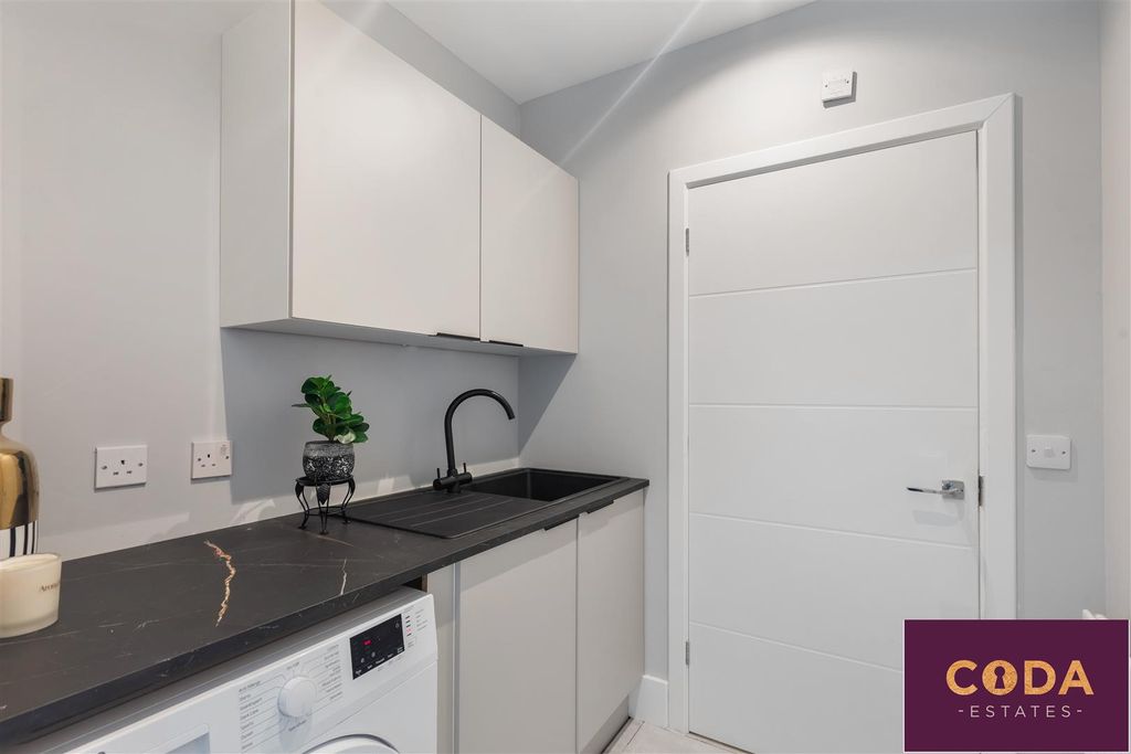 Additional image 19 of 5 bed detached house for saleNairn Drive, Bishopton PA7