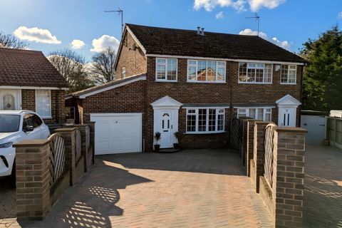 South View Crescent, Yeadon, Leeds LS19