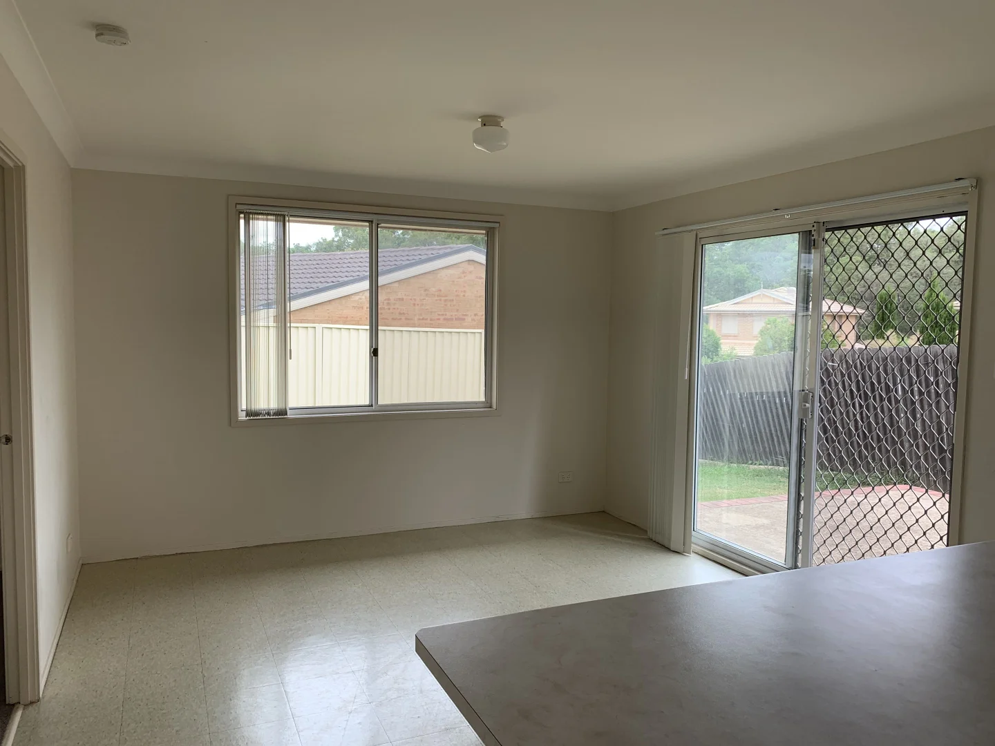 22 Freeman Circuit, Ingleburn NSW 2565 photo 4