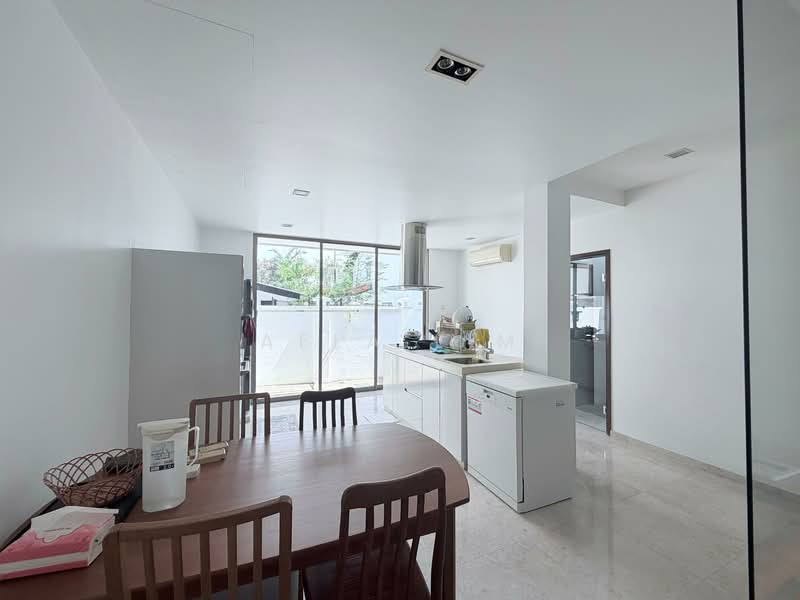 Newly Renovated 2 Storey Landed For Rent, Lifestyle Living photo 2