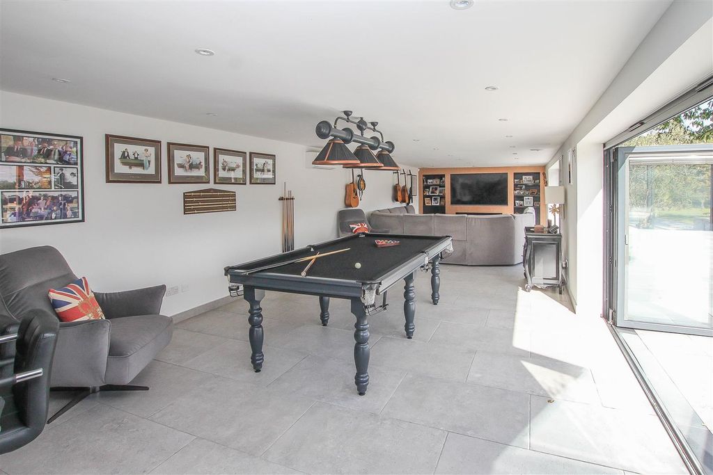 Additional image 29 of 6 bed detached house for saleHay Green Lane, Hook End, Brentwood CM15