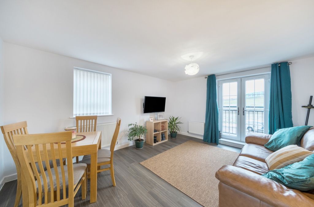 Additional image 4 of 2 bed flat for sale18 Penrhyn Way, Grantham, Lincolnshire NG31
