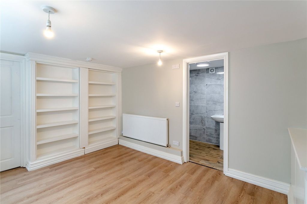 Additional image 5 of 3 bed flat for saleApartment E, The Hollies, Weetwood Lane, Leeds LS16