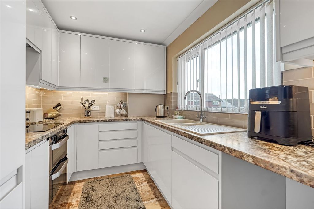 Additional image 2 of 3 bed detached bungalow for saleRonaldshay Drive, Richmond DL10