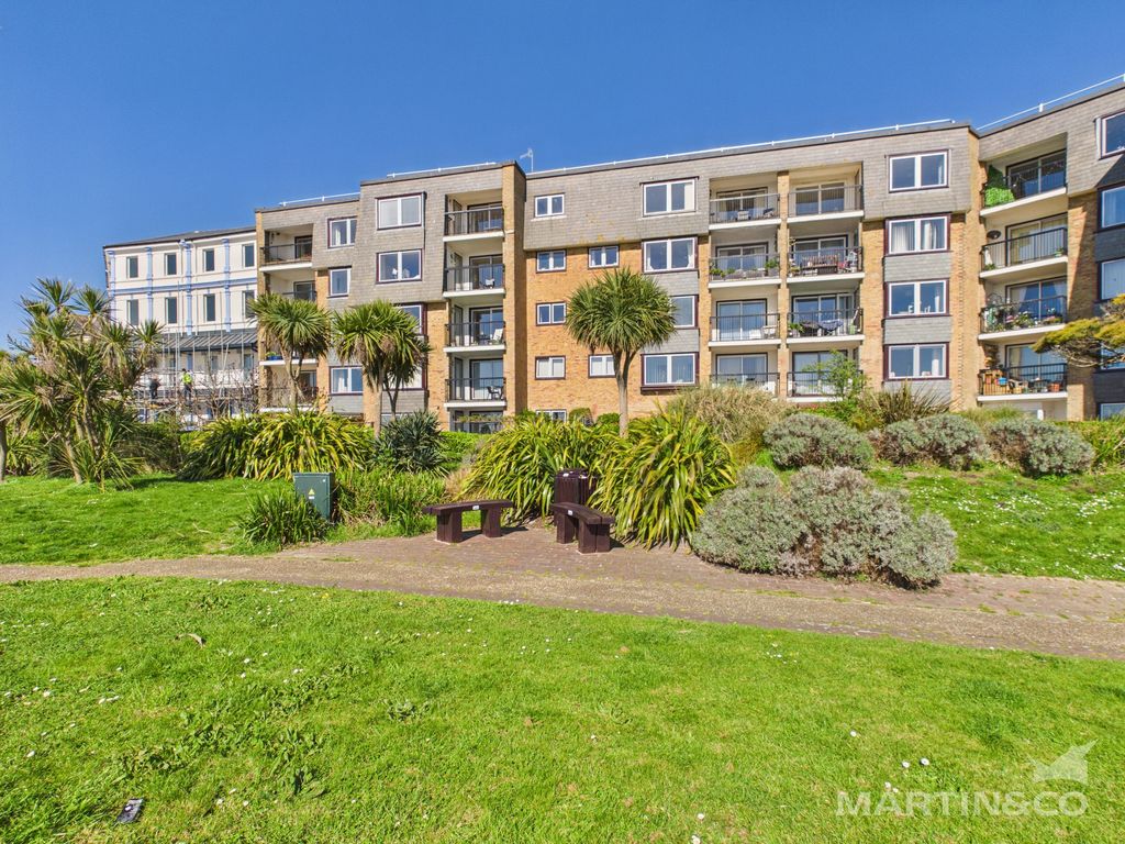 2 bed flat for saleMountbatten Court, Belmont Street, Bognor Regis, West Sussex PO21