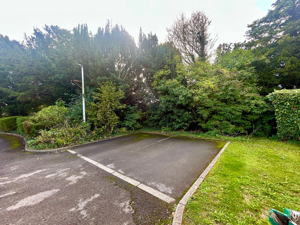 Additional image 4 of 2 bed flat for saleAvenue Court, Westgate, Bridlington YO16