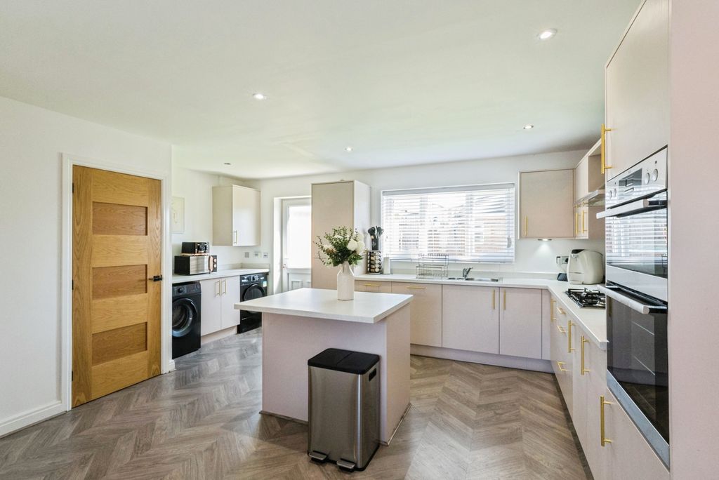 Additional image 7 of 5 bed detached house for saleJackson Avenue, Blackpool FY4
