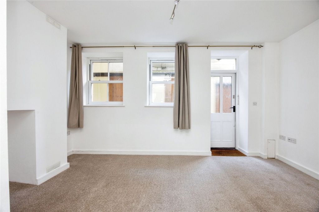 Additional image 11 of 1 bed flat for saleSt. Nicholas Street, Bodmin, Cornwall PL31