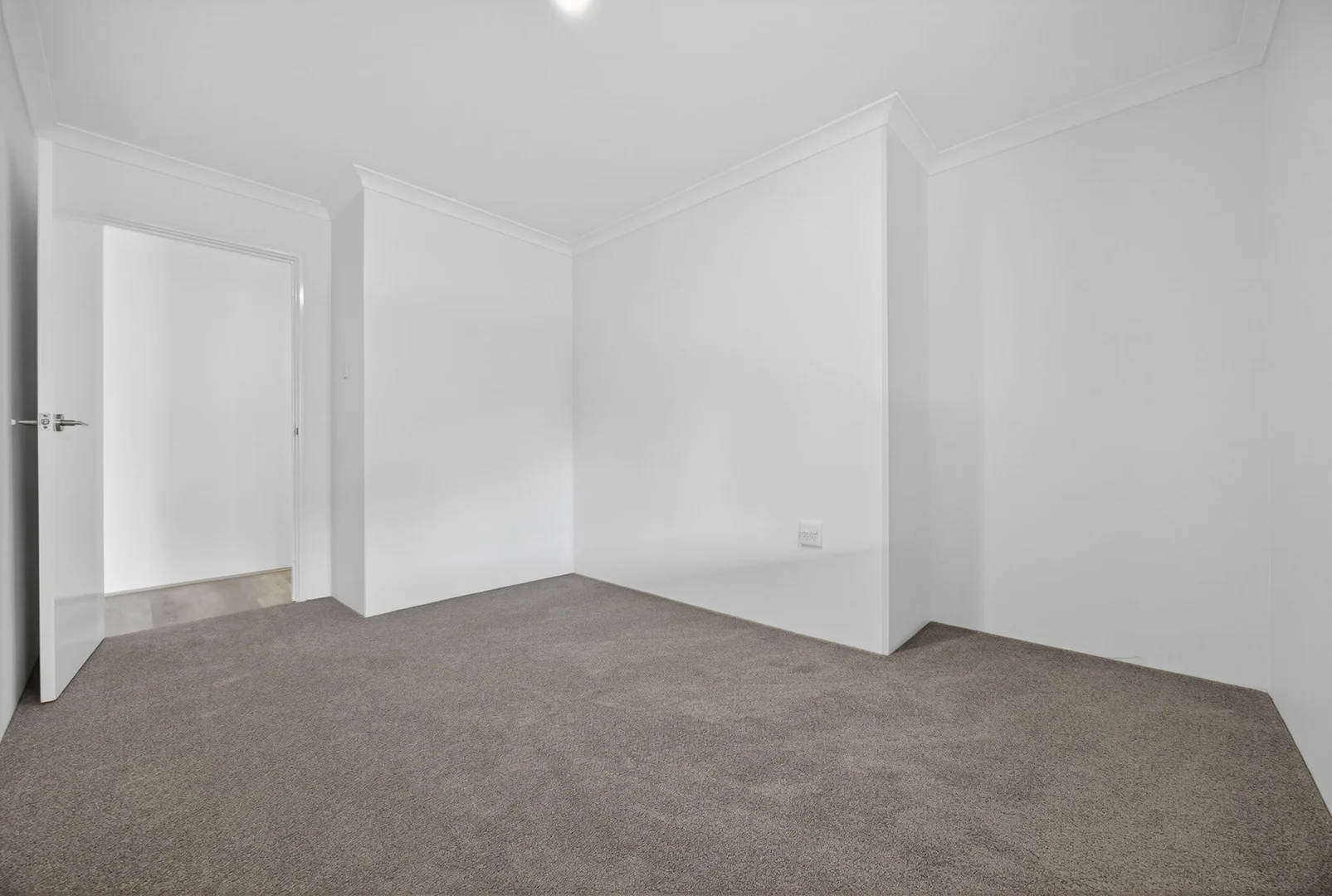 Additional image 8 of 1/39 Elizabeth Street, Cloverdale WA 6105
