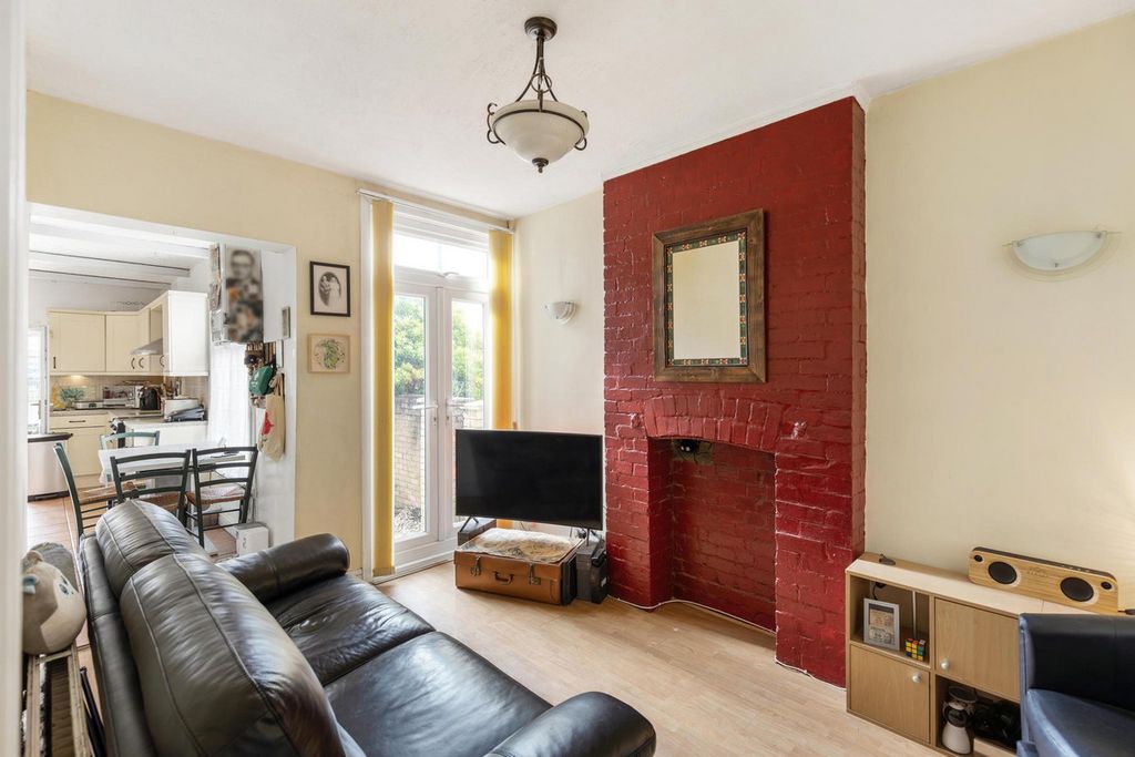 Additional image 6 of 3 bed terraced house for saleClitherow Road, Brentford TW8