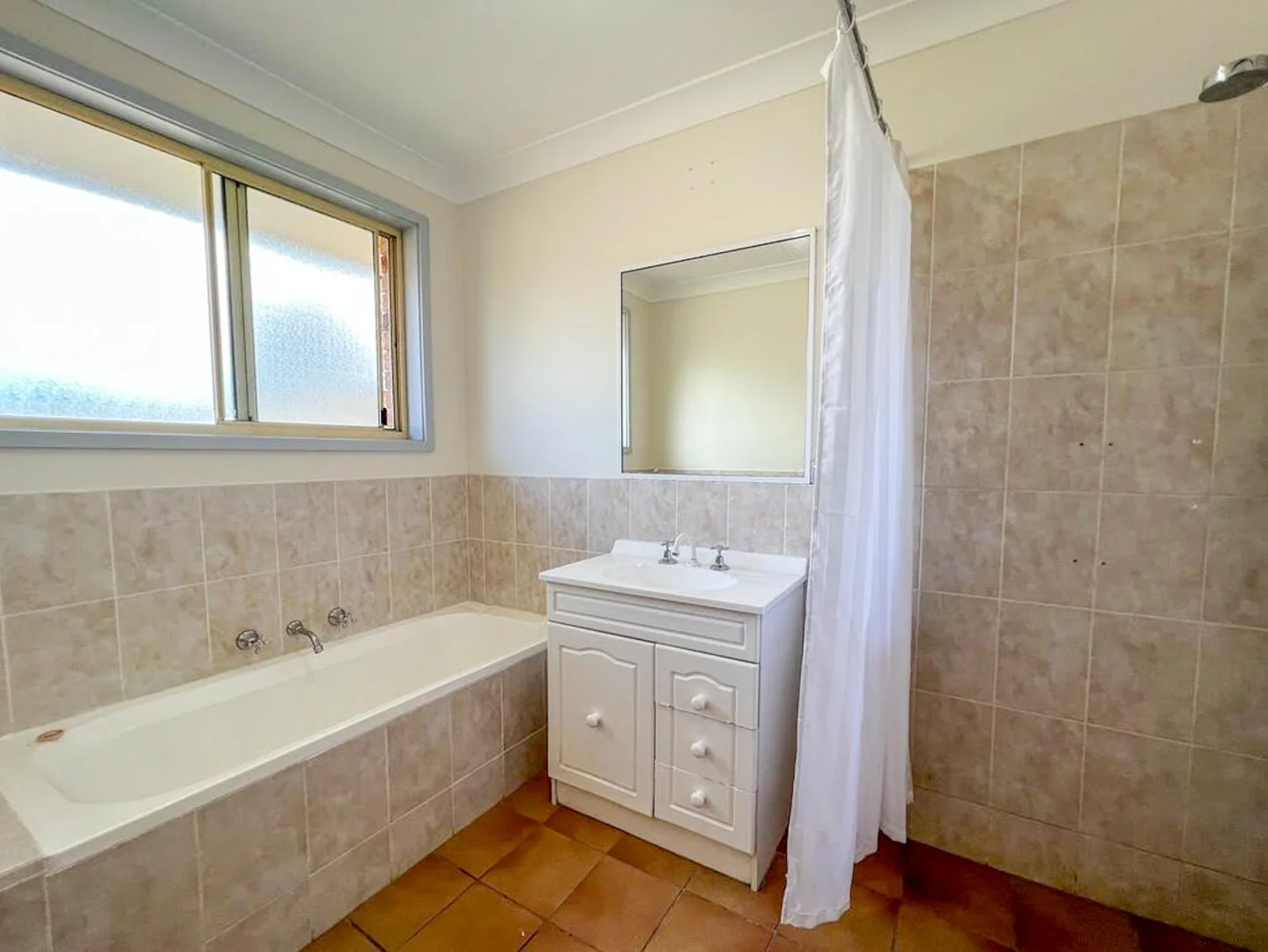 Additional image 2 of 31 Greengate Road, St Helens Park NSW 2560