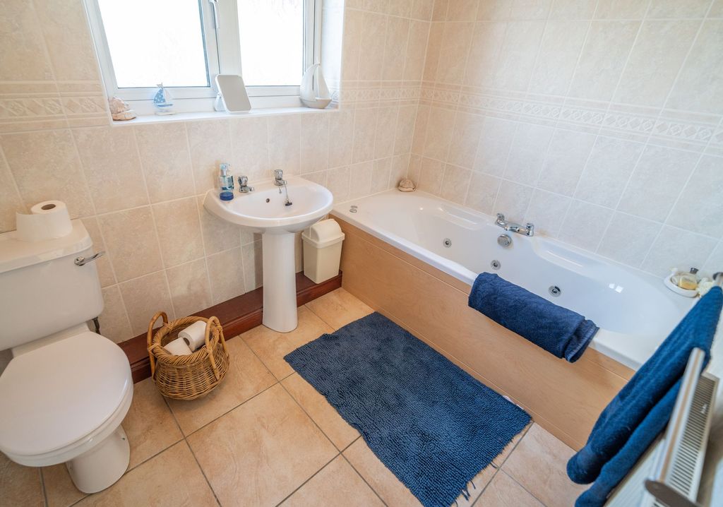 Additional image 18 of 3 bed detached bungalow for saleClos Winifred, Borth SY24