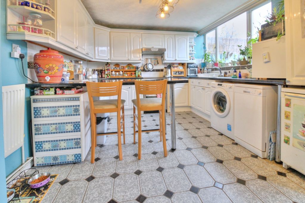 Additional image 3 of 3 bed semi-detached house for saleChurchill Way, Brackley NN13