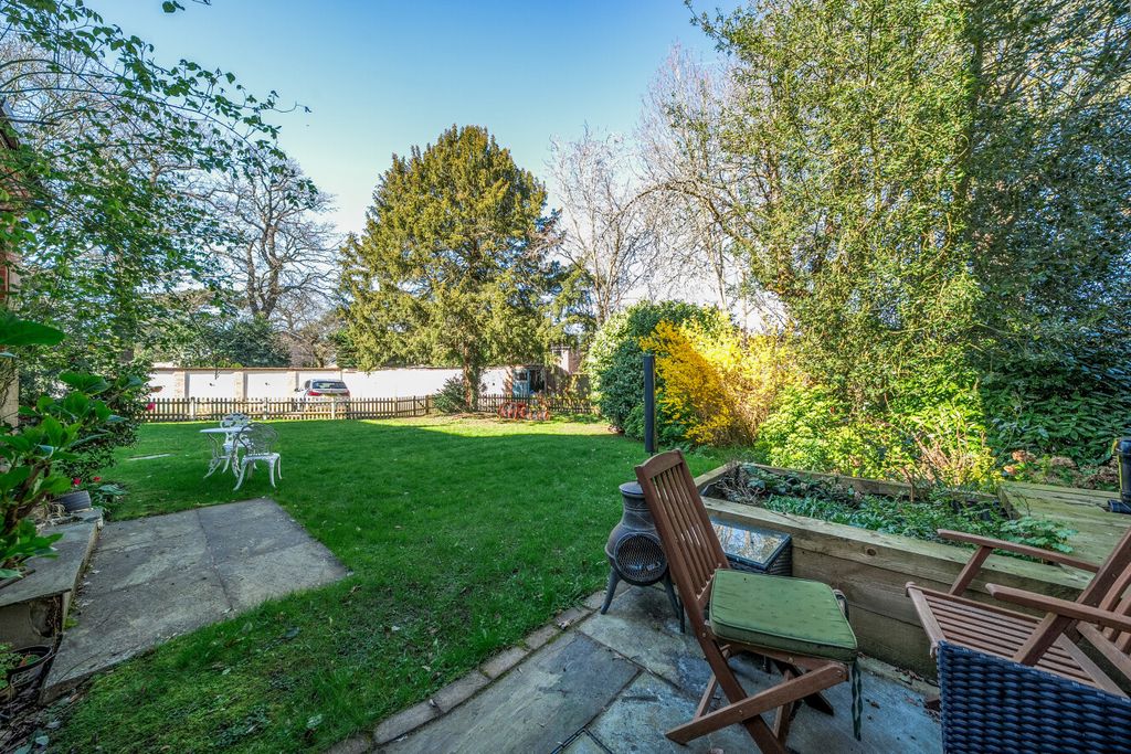 Additional image 5 of 2 bed maisonette for saleBickley Park Road, Bromley BR1