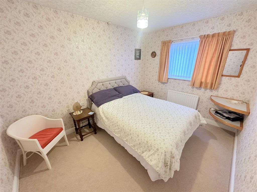 Additional image 20 of 3 bed detached bungalow for saleHoward Gardens, Brampton CA8