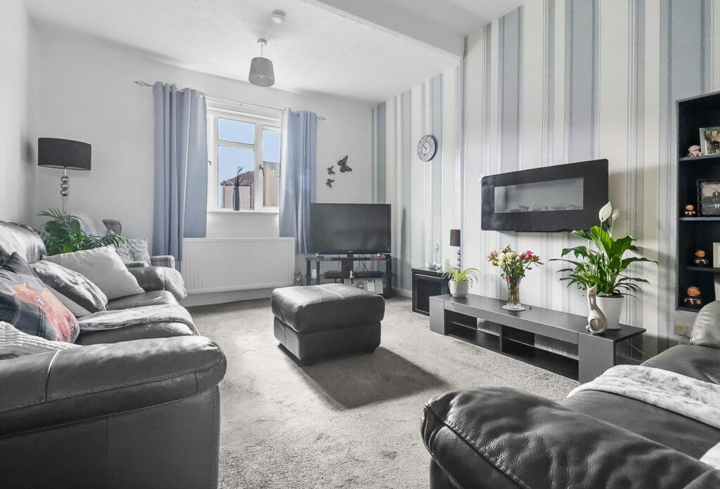 Additional image 4 of 3 bed flat for saleLingley Avenue, Airdrie ML6