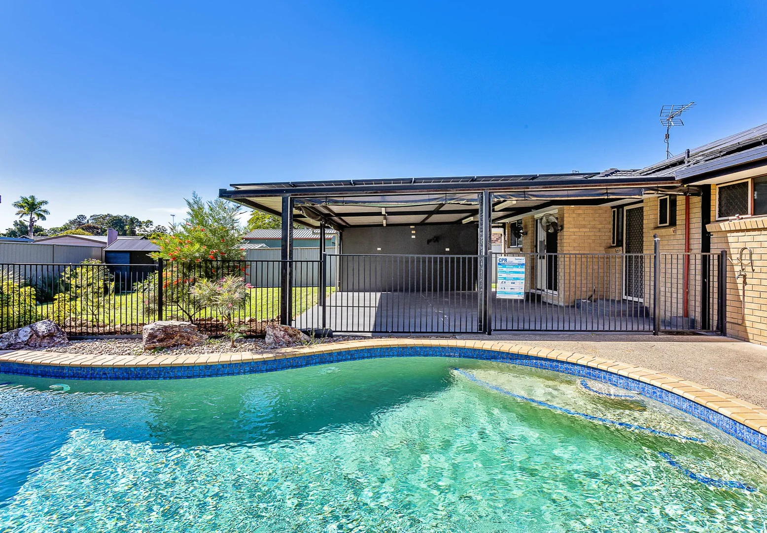 6 Merloo Drive, Nerang QLD 4211 photo 3