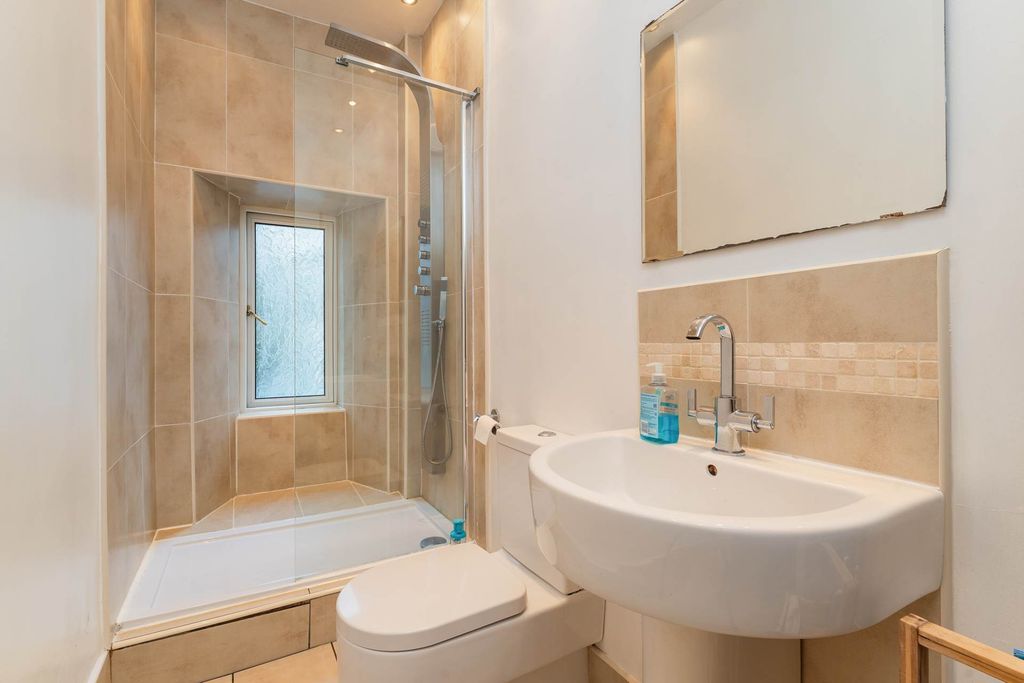 Additional image 12 of 2 bed flat for saleArdgowan Place, Port Glasgow Road, Kilmacolm PA13