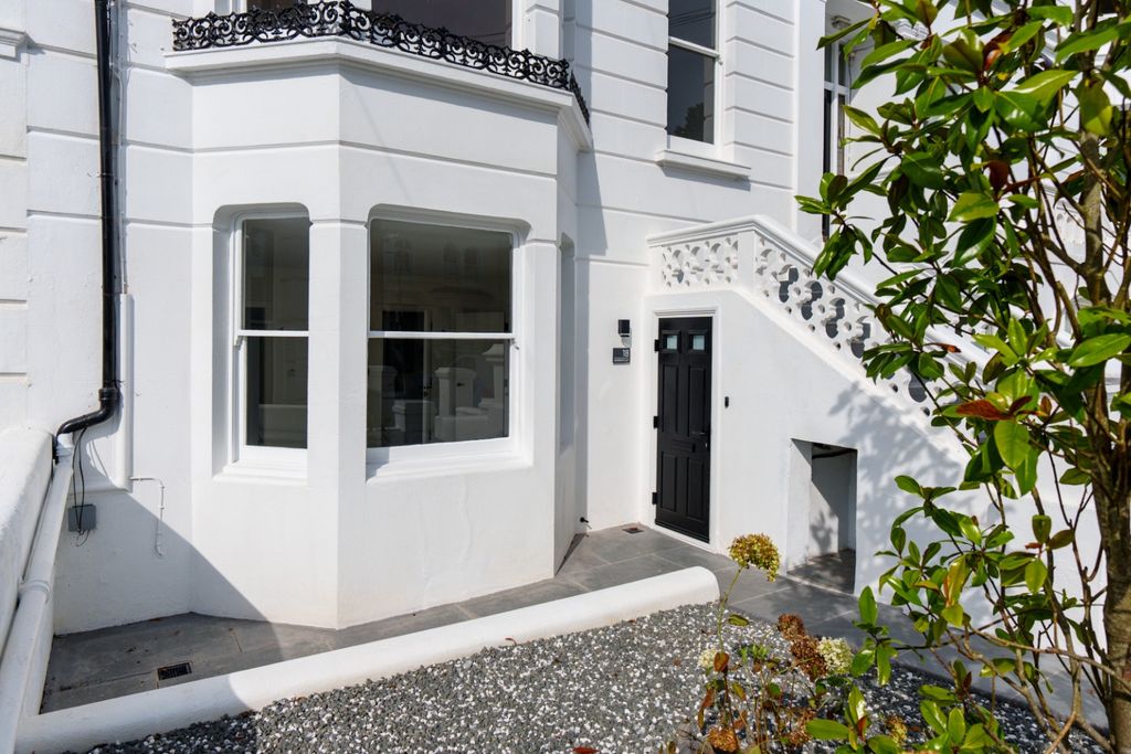 Additional image 20 of 4 bed flat for saleClermont Terrace, Brighton BN1