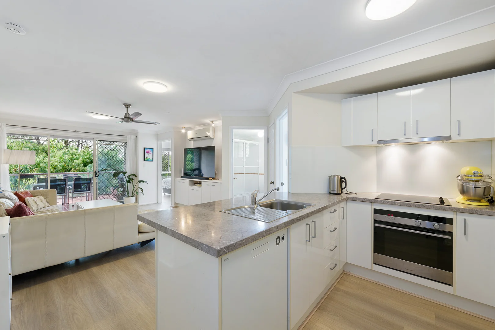 3/52 Pashen Street, Morningside QLD 4170 photo 4