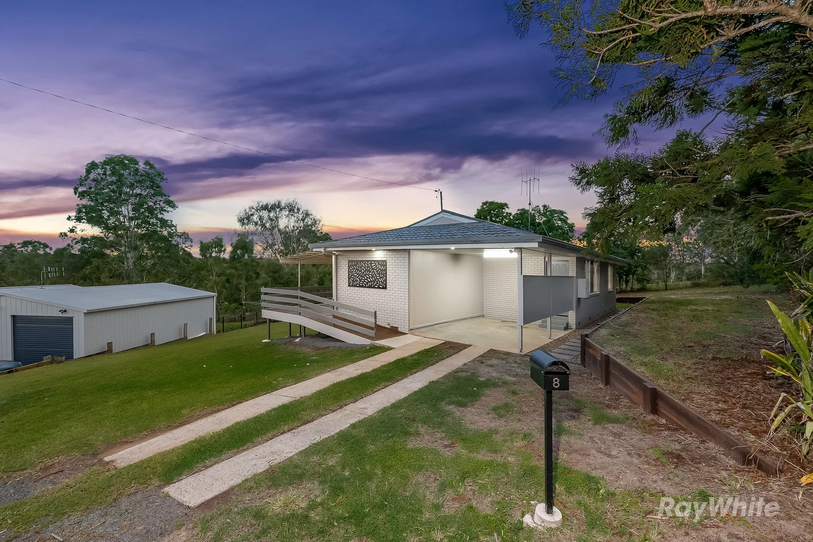 8 Forsyth Street, Gin Gin QLD 4671