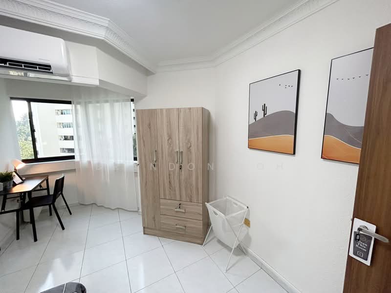 Jurong East Street 13 photo 5