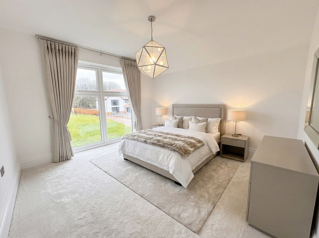 Additional image 13 of 5 bed detached house for saleThe Sherwoods, Doddinghurst, Brentwood CM15