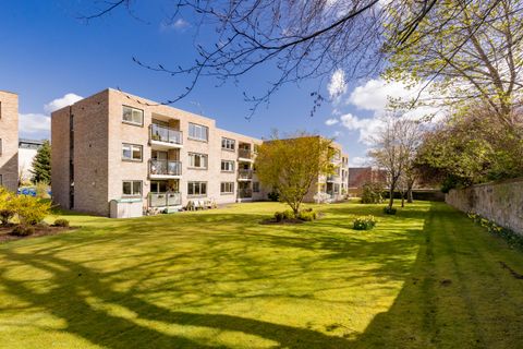 Flat 6, 13 South Oswald Road, Blackford, Edinburgh EH9