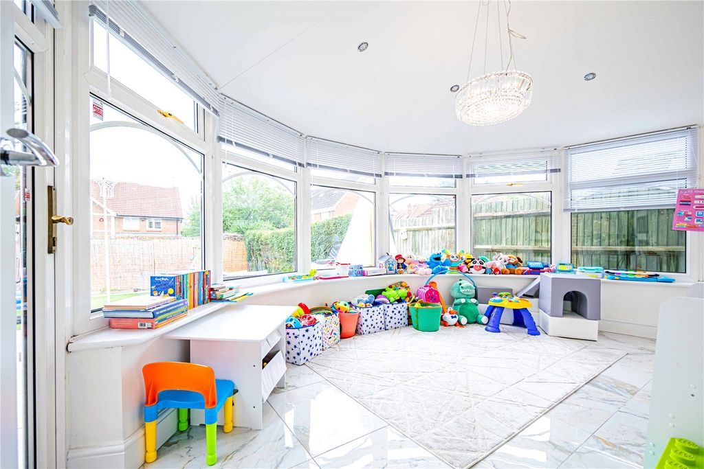 Additional image 8 of 4 bed semi-detached house for saleTheobald Street, Borehamwood, Hertfordshire WD6