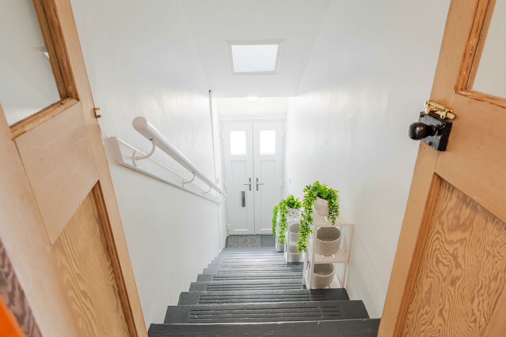 Additional image 26 of 2 bed flat for sale93 Redford Road, Edinburgh EH13