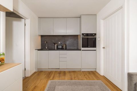 Richmond Dale, Clifton BS8