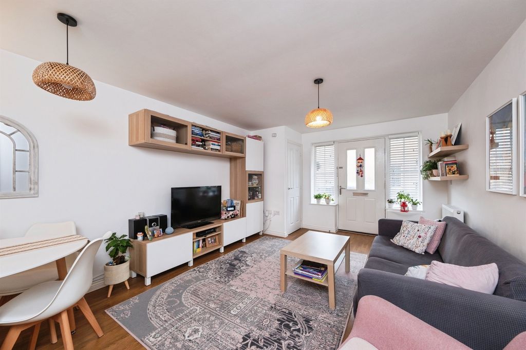 Additional image 8 of 2 bed flat for saleFoundry Drive, Buckingham MK18