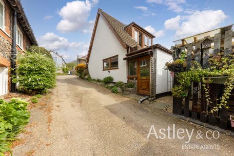 Chapel Lane, Thorpe, Norwich NR7