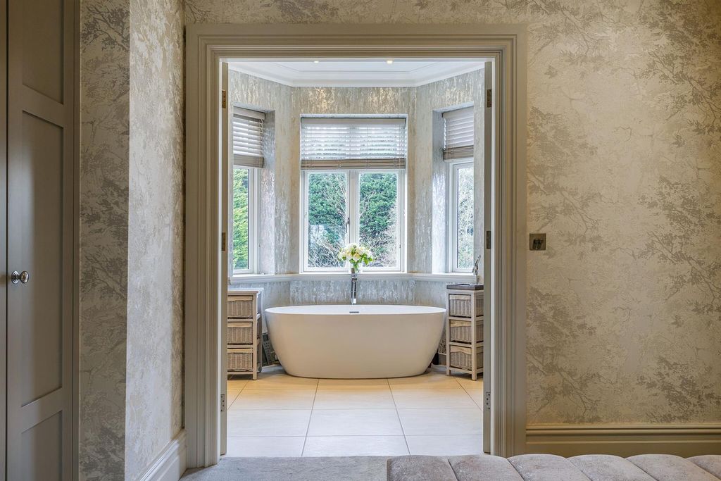 Additional image 21 of 5 bed terraced house for saleDrift Road, Winkfield, Windsor SL4