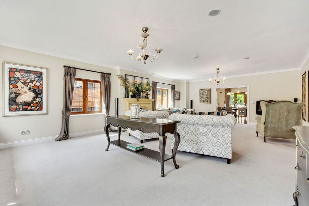 Additional image 10 of 6 bed detached house for saleChallacombe Close, Hutton Mount, Brentwood CM13