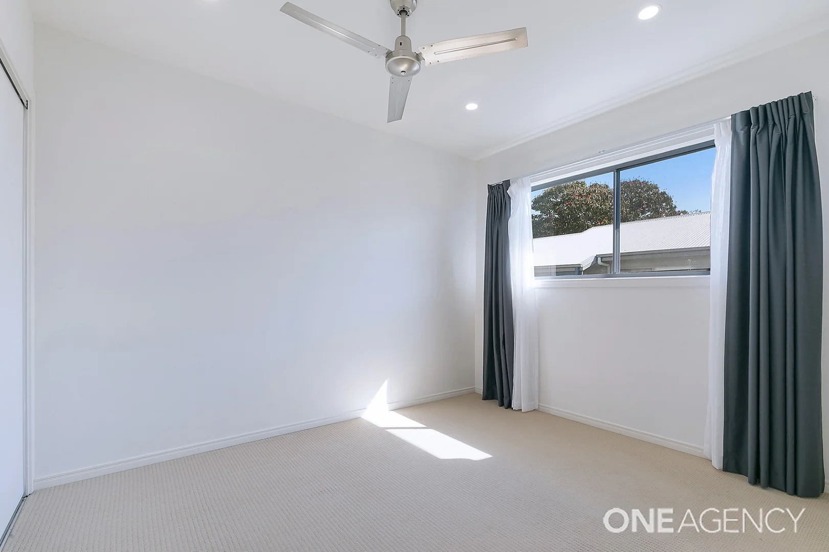 Additional image 8 of 5/13-17 Caroline Street, Woody Point QLD 4019