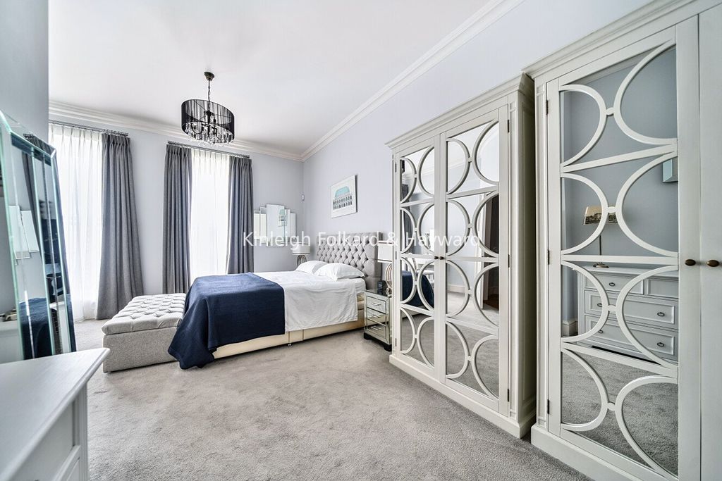 Additional image 19 of 2 bed flat for saleWilloughby Lane, Bromley, Kent BR1