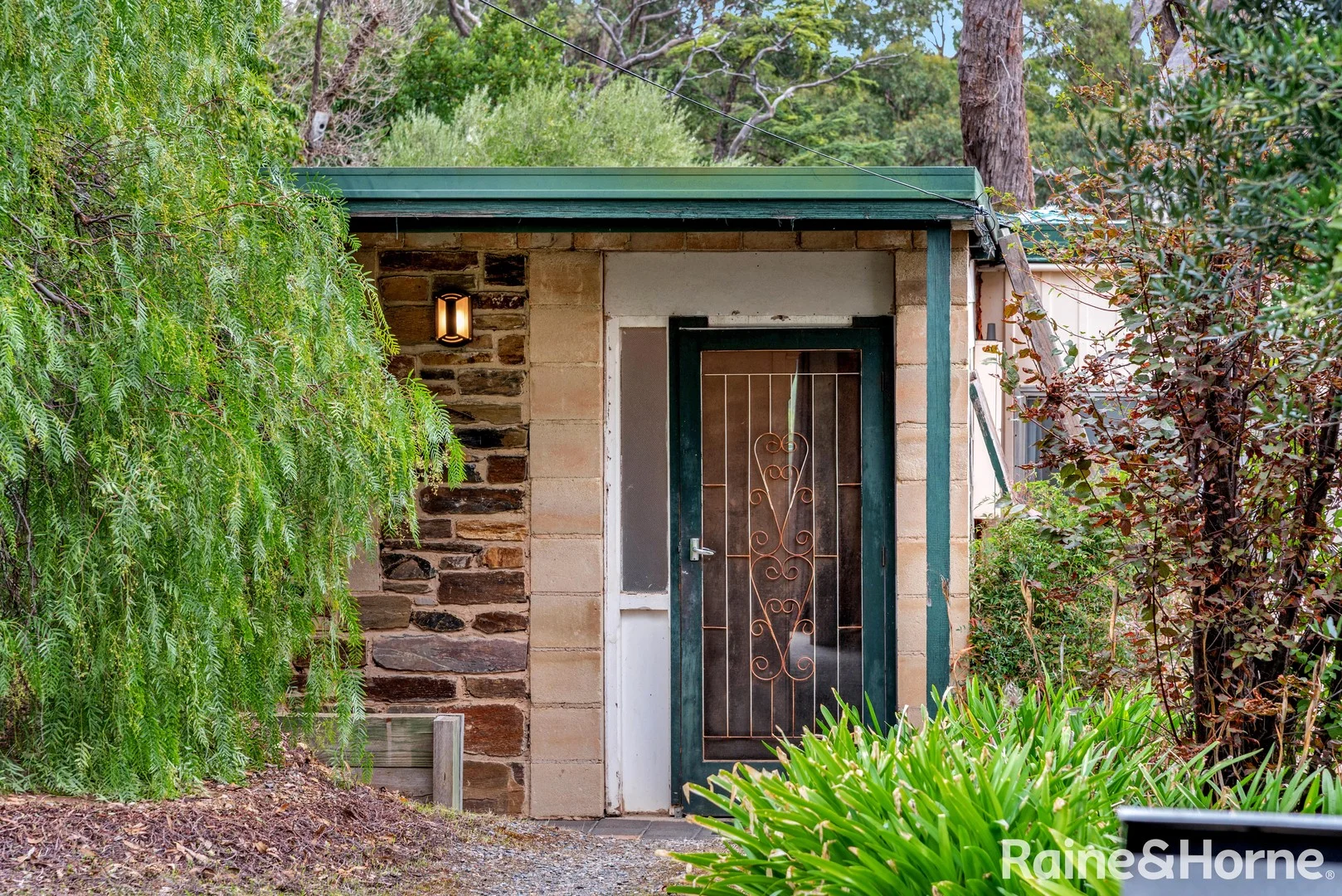 15 Chowilla Street, Eden Hills SA 5050