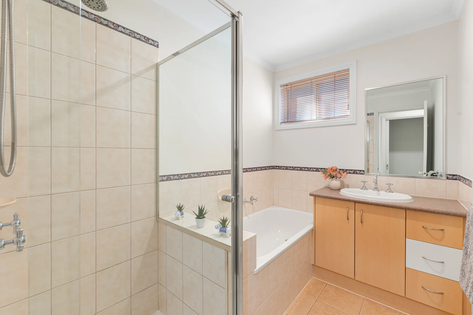Additional image 12 of 4 Solaire Way, South Morang VIC 3752