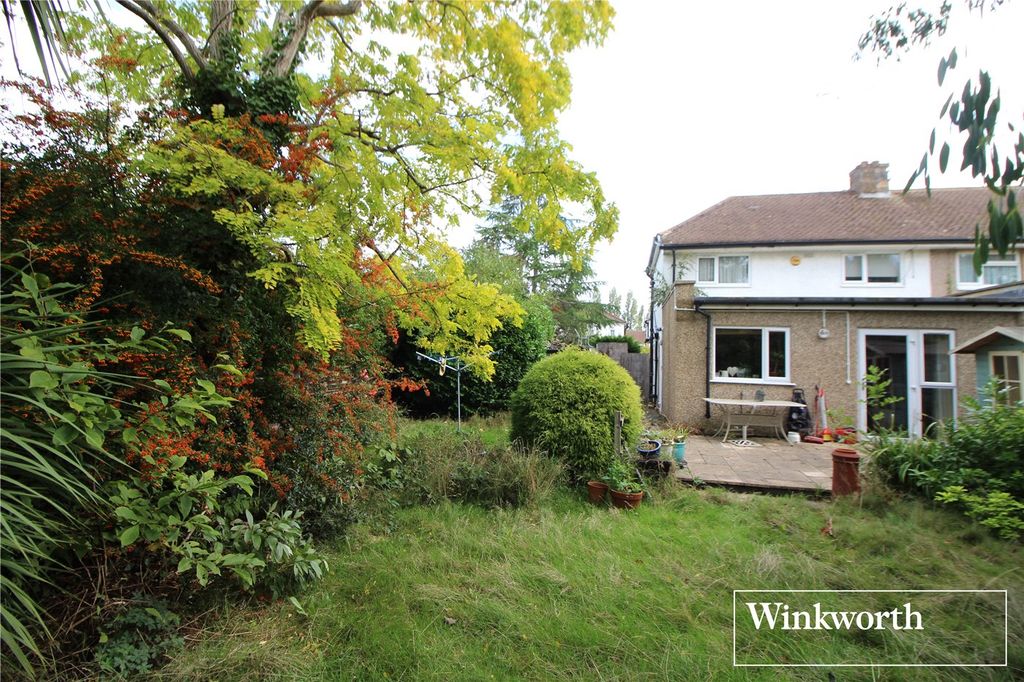 Additional image 18 of 3 bed semi-detached house for saleCardinal Avenue, Borehamwood, Hertfordshire WD6