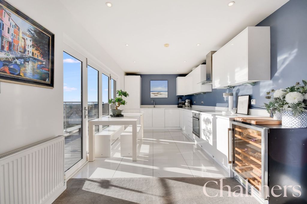 Additional image 5 of 2 bed flat for saleHigh Street, Brentwood CM14