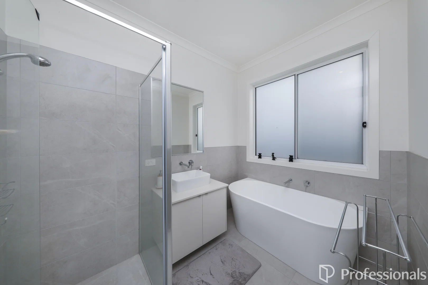 Additional image 7 of 4 Correa Place, Brookfield VIC 3338