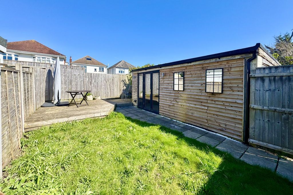 Additional image 2 of 2 bed flat for saleStrouden Avenue, Queens Park, Bournemouth BH8