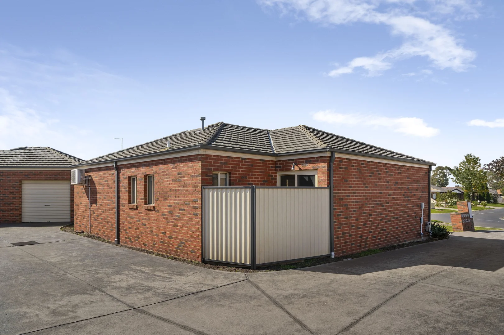 Additional image 10 of 1/44 Dundee Way, Sydenham VIC 3037
